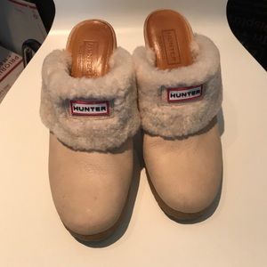 NWOB Hunter Sheepskin lined Heeled Mules Size 6.5